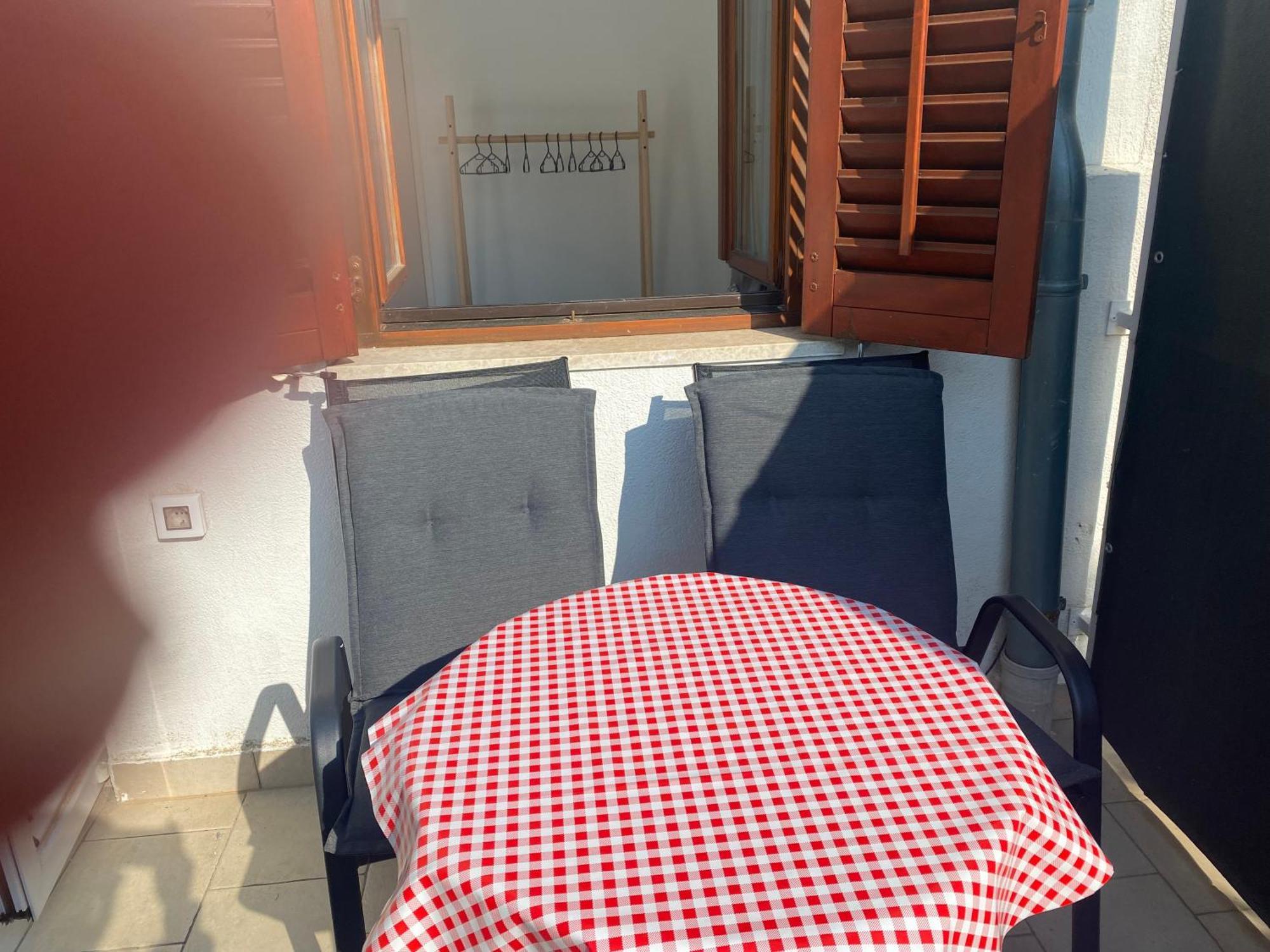 Guest House Marta Ровінь Екстер'єр фото